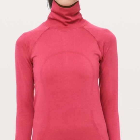 Lululemon Swiftly Speed Turtleneck